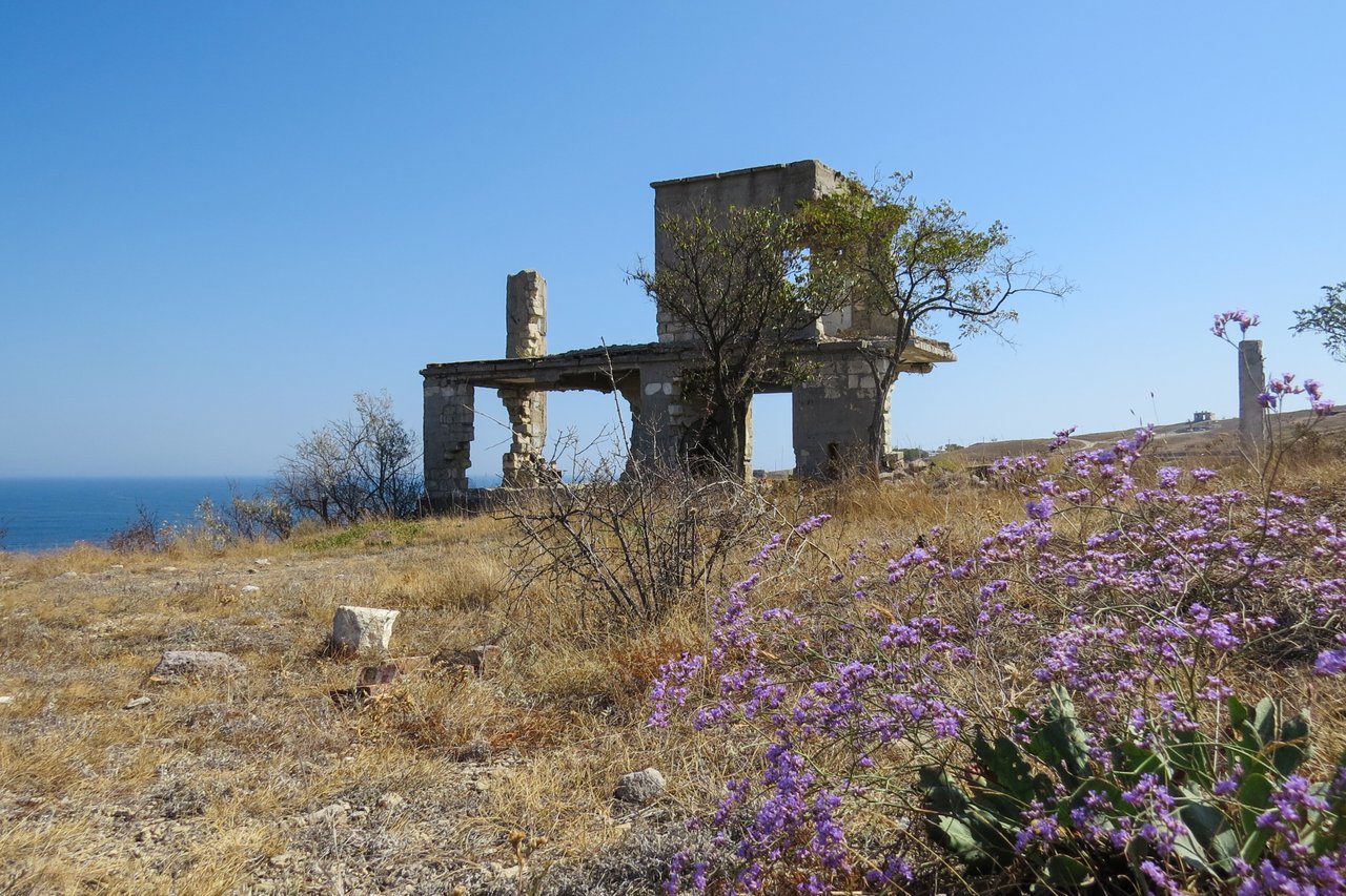 Крым, Феодосия, маяк, море, неизведанные тропы, заброшка