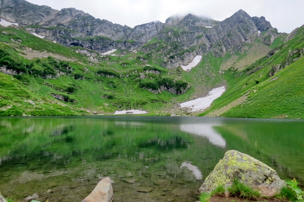 Озеро Мзы, Кавказ, Абхазия, поход, поход в горы, поход к Мзы, горное озеро