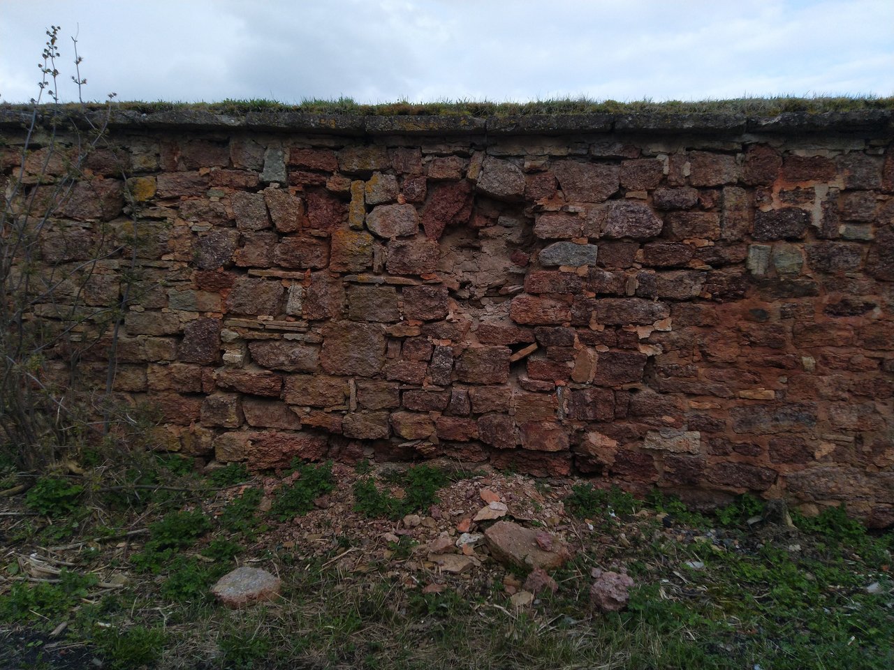 Каменная стена 